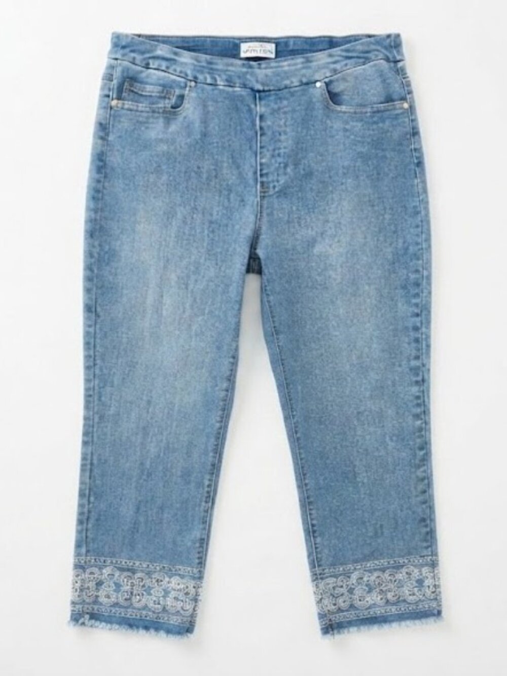 ✨️ Northern Reflections Light Blue Denim Embroidered Hem Capris